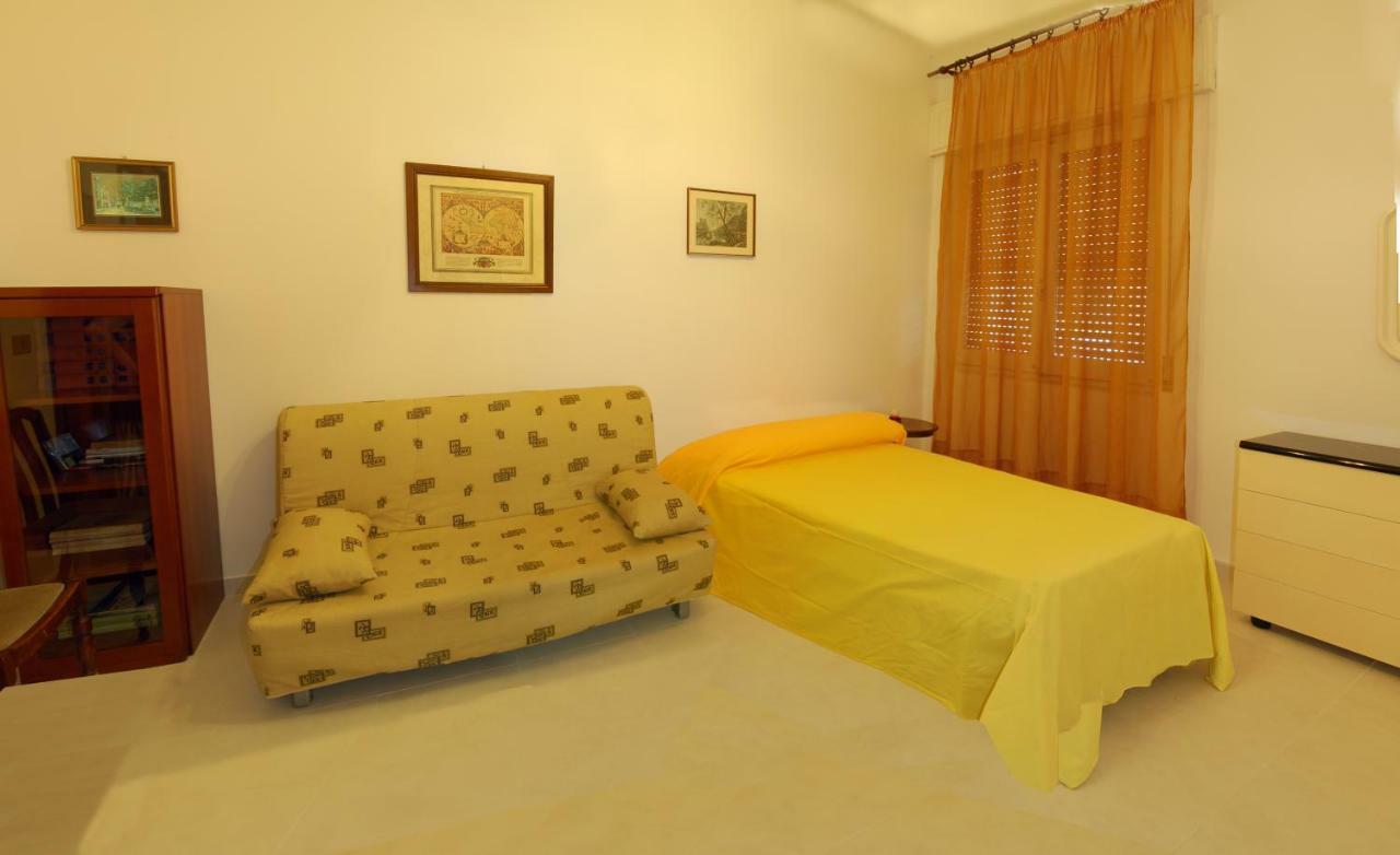 Domus Mater Appartement Cagliari Buitenkant foto