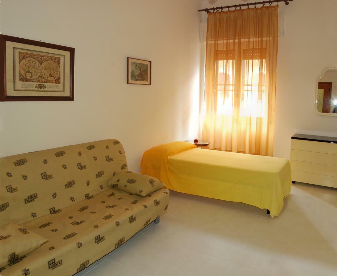 Domus Mater Appartement Cagliari Buitenkant foto