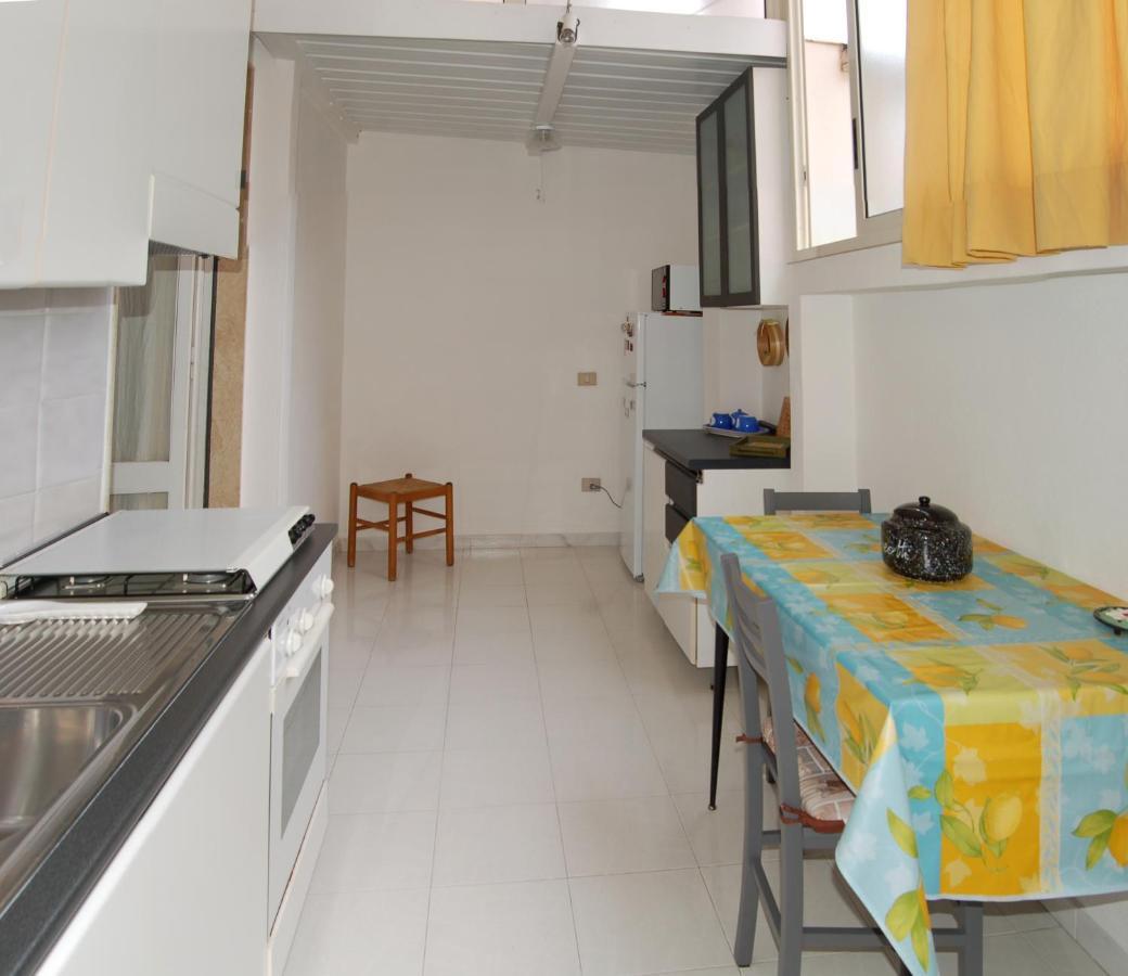 Domus Mater Appartement Cagliari Buitenkant foto